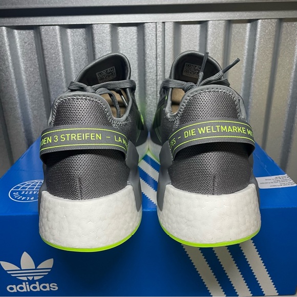 Adidas NMD R1.V2 Grey/Signal Green GY6163 Men's Shoes NEW - Picture 3 of 5